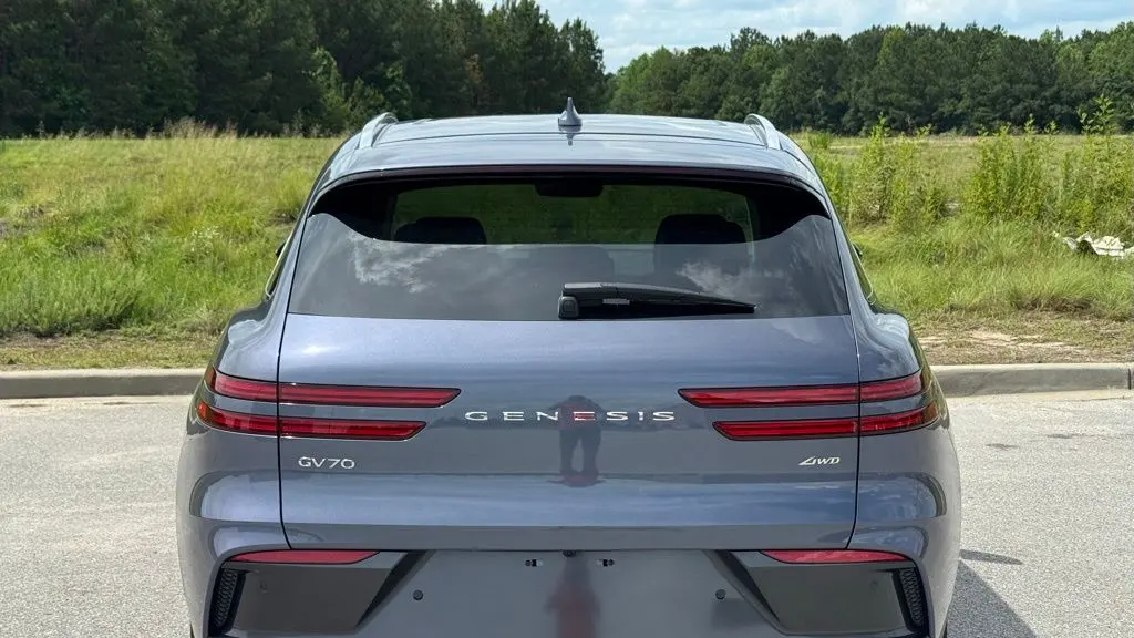 2026 Genesis GV70 2.5T Select