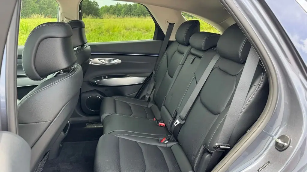 2026 Genesis GV70 2.5T Select