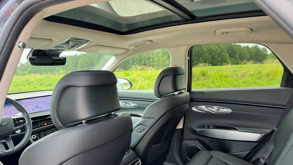 2026 Genesis GV70 2.5T Select