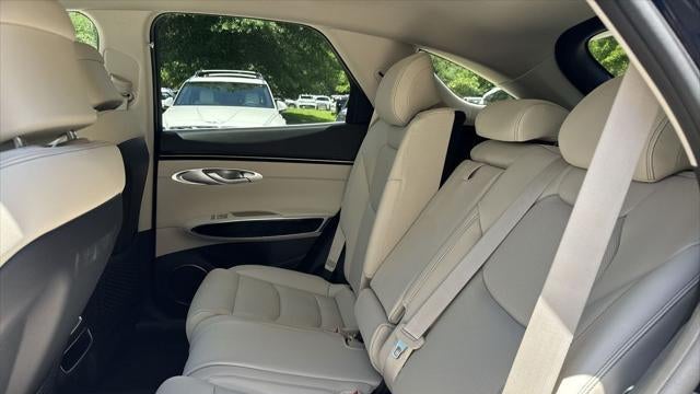 2026 Genesis GV70 2.5T Standard