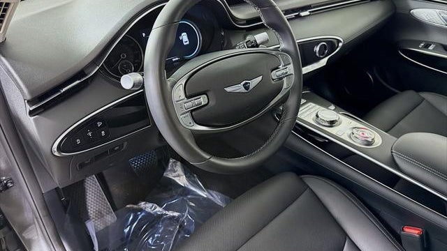 2024 Genesis GV70 2.5T Standard
