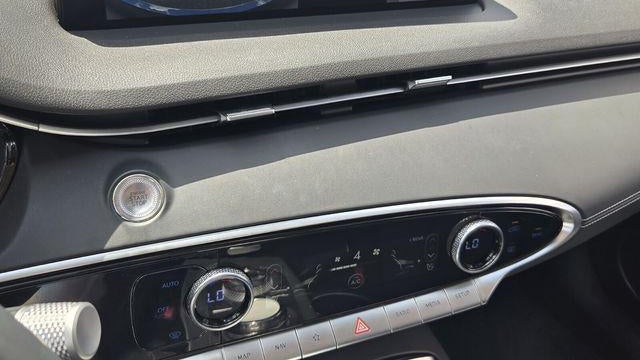 2024 Genesis GV70 2.5T Standard