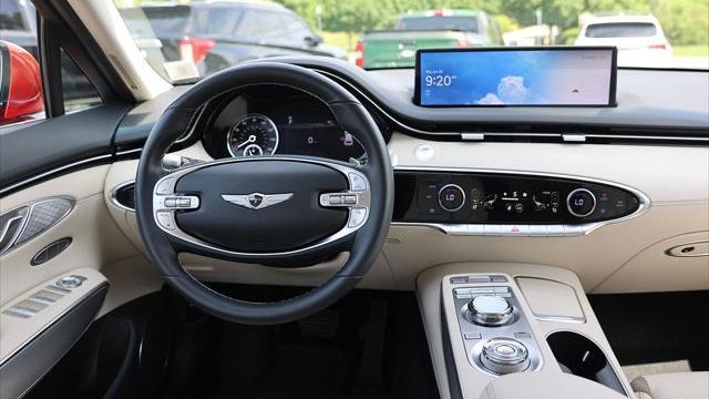 2025 Genesis GV70 2.5T Standard