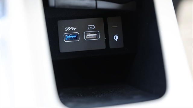 2025 Genesis GV70 2.5T Standard