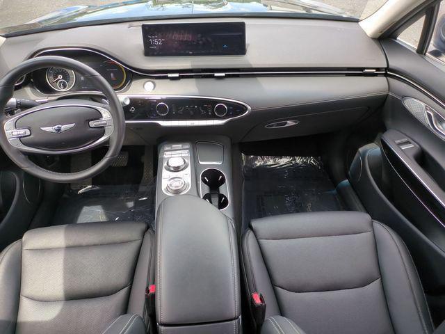 2025 Genesis Gv70 - $31,550