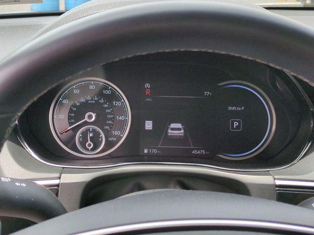 2025 Genesis Gv70 - $31,550
