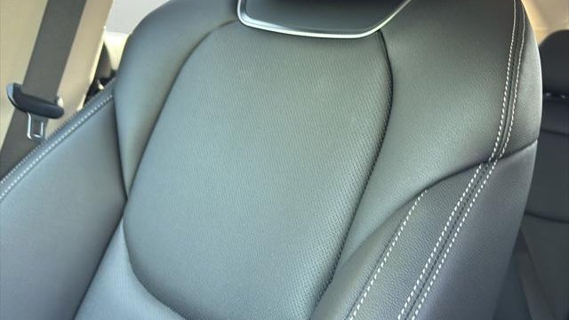 2026 Genesis GV70 2.5T Standard