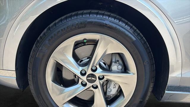 2026 Genesis GV70 2.5T Standard