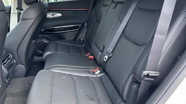 2026 Genesis GV70 2.5T Standard