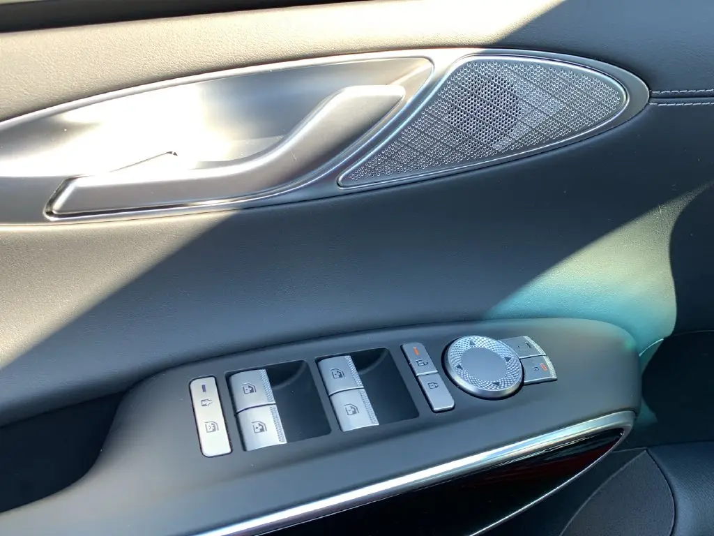2026 Genesis Gv70 - $45,654