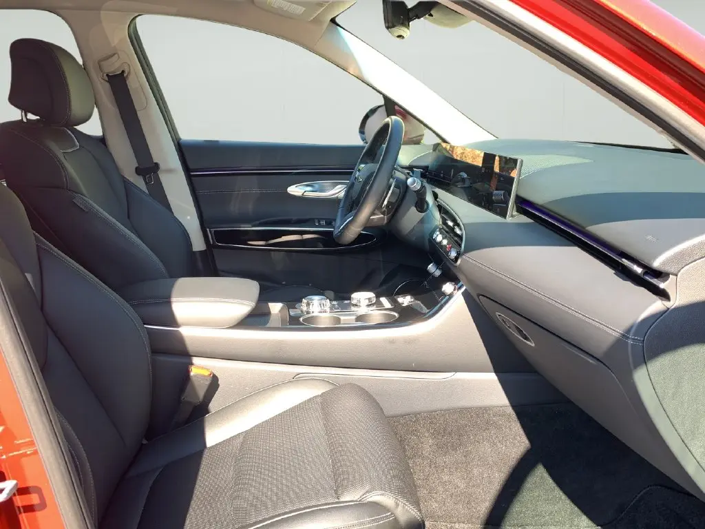 2026 Genesis Gv70 - $45,654