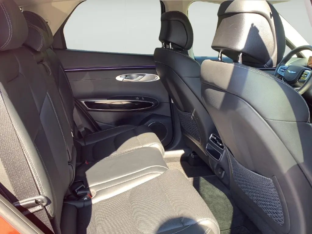 2026 Genesis Gv70 - $45,654