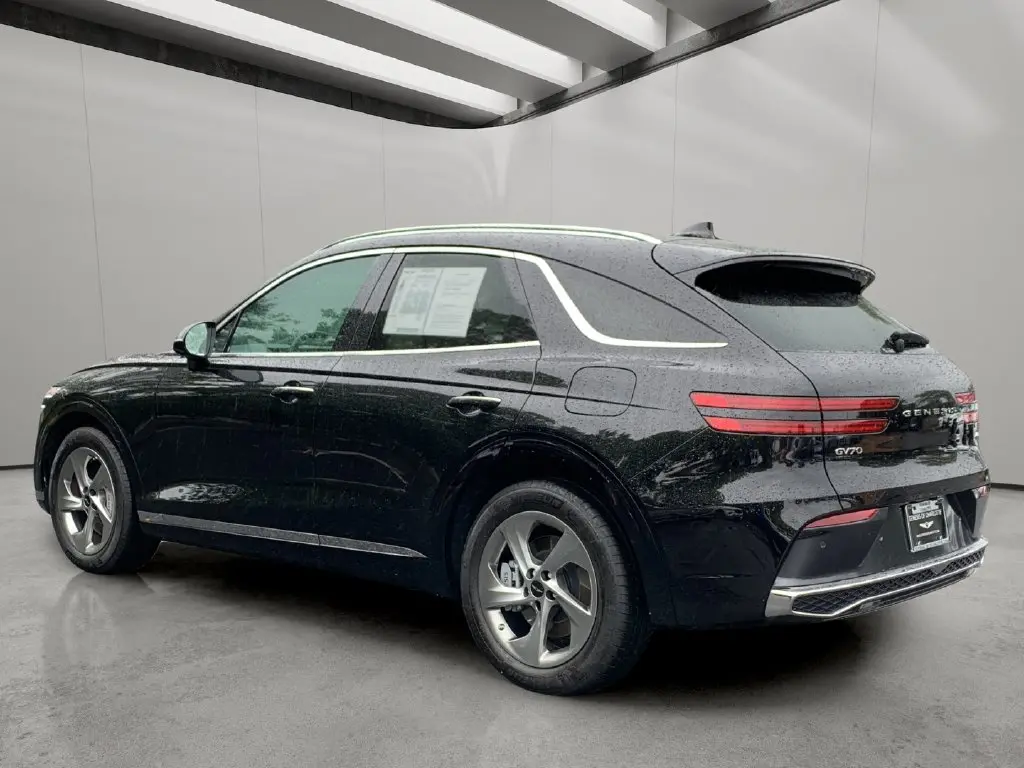 2026 Genesis Gv70 - $42,987