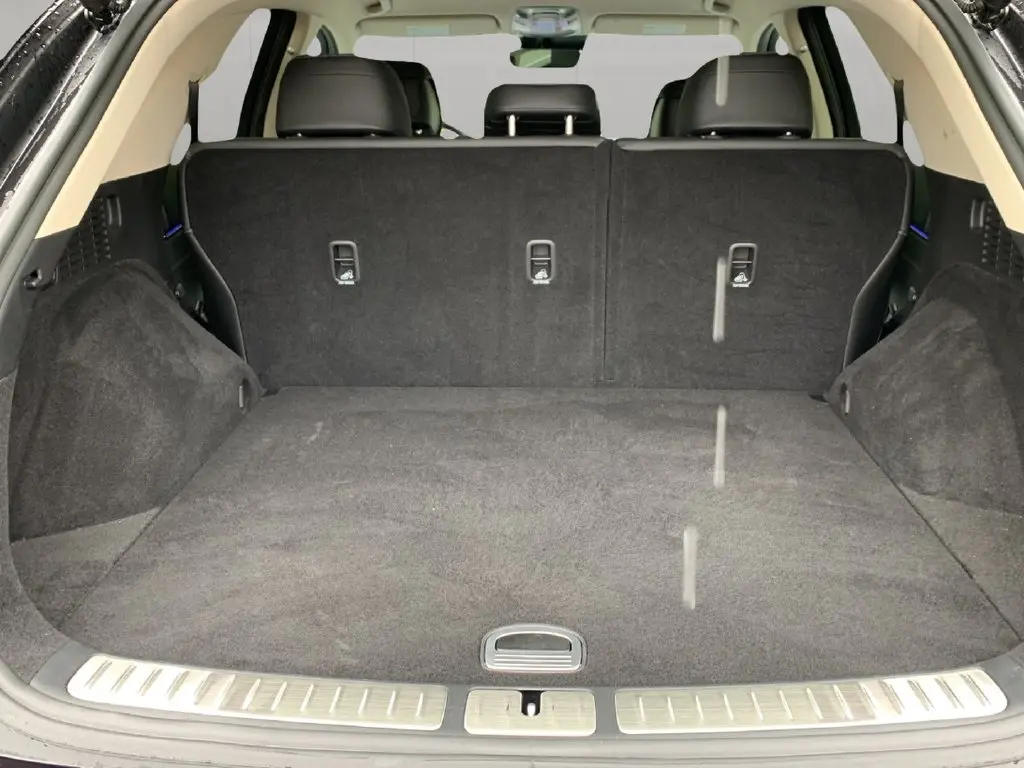 2026 Genesis Gv70 - $42,987