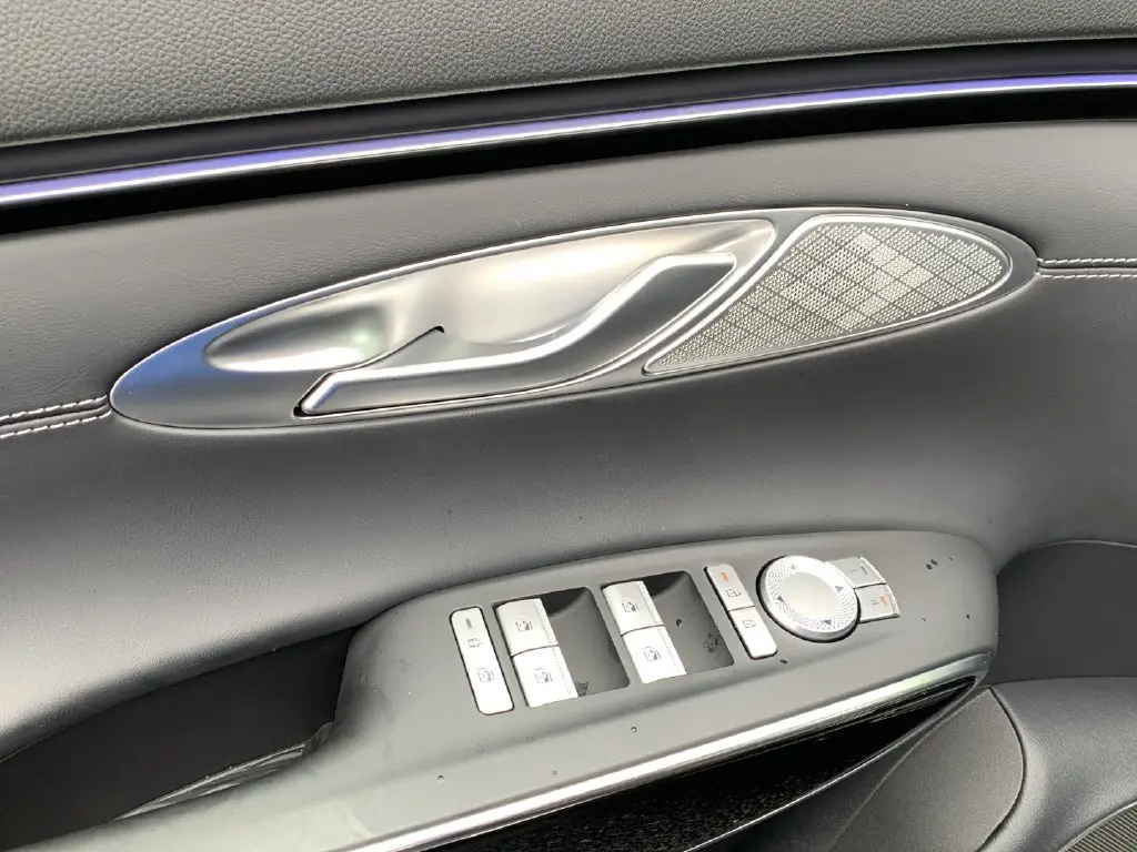2026 Genesis Gv70 - $42,987