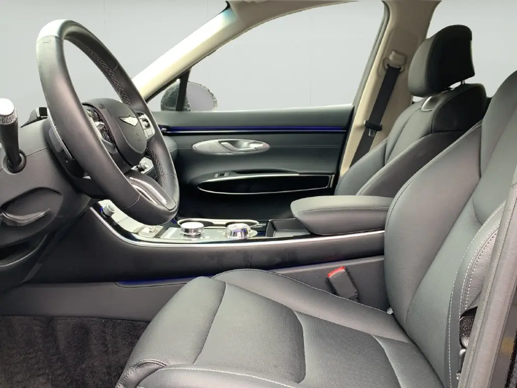 2026 Genesis Gv70 - $42,987