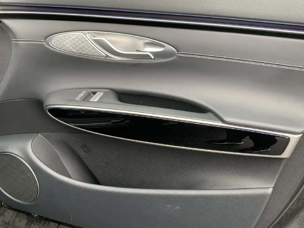 2026 Genesis Gv70 - $42,987