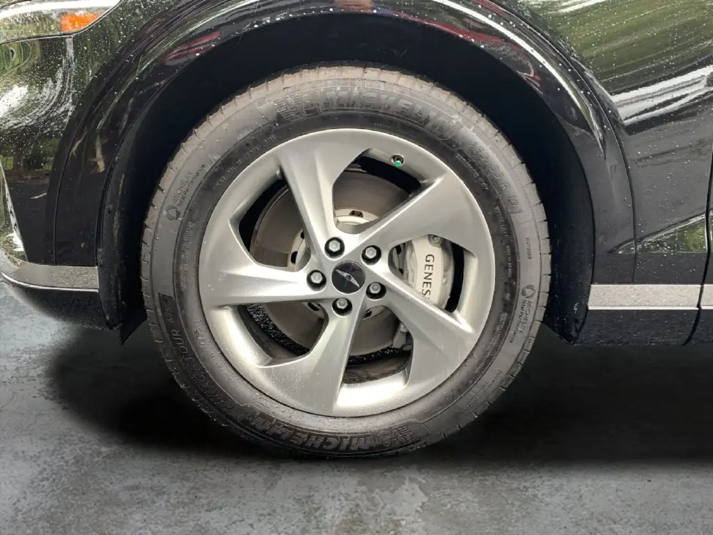 2026 Genesis Gv70 - $42,987