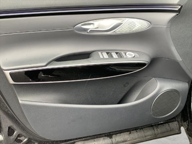 2026 Genesis Gv70 - $43,200