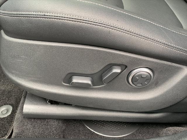 2026 Genesis Gv70 - $43,200