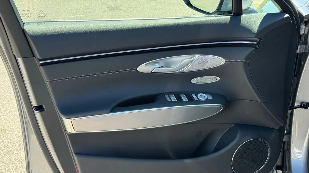 2026 Genesis GV70 2.5T Select