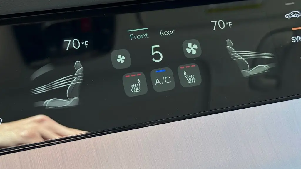 2026 Genesis GV70 2.5T Select