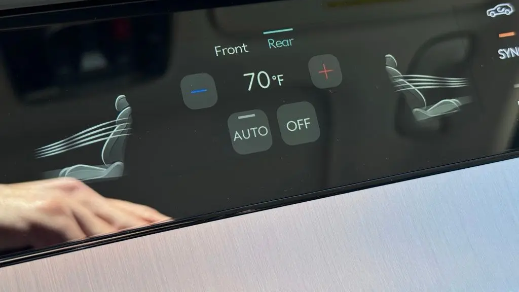 2026 Genesis GV70 2.5T Select