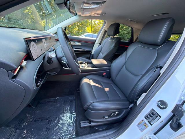2026 Genesis Gv70 - $49,999