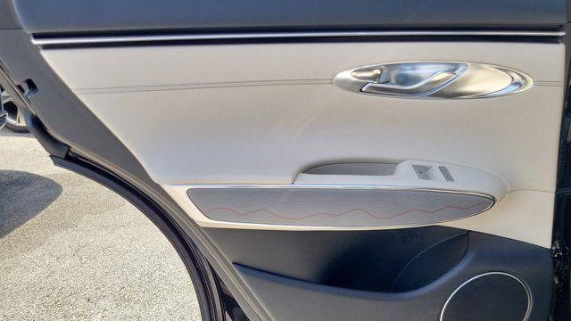 2024 Genesis GV70 2.5T Standard