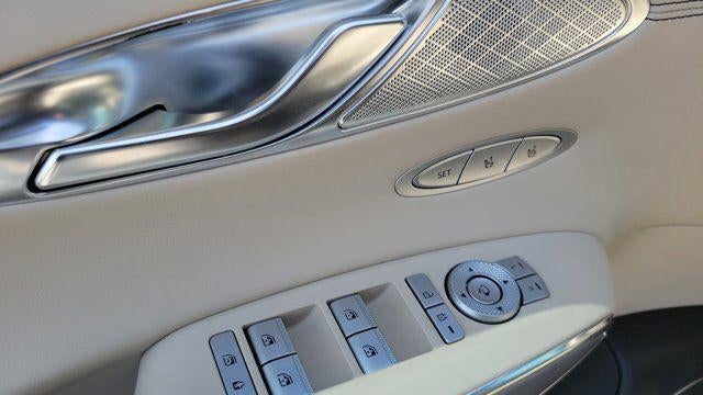 2024 Genesis GV70 2.5T Standard