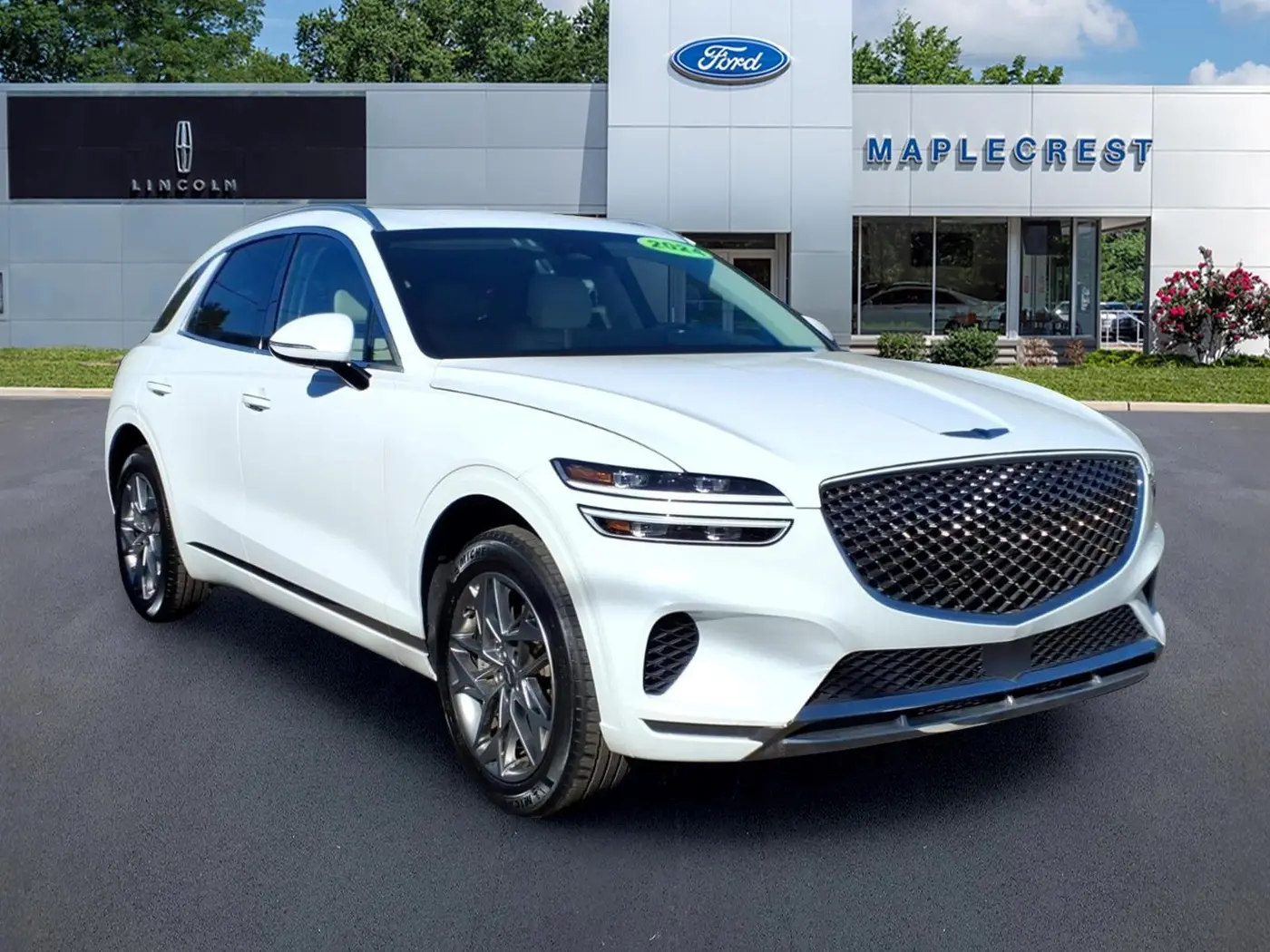 2024 Genesis Gv70 - $38,997