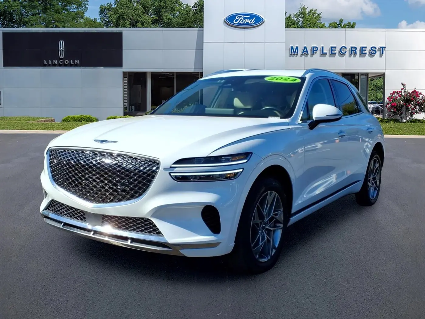 2024 Genesis Gv70 - $38,997