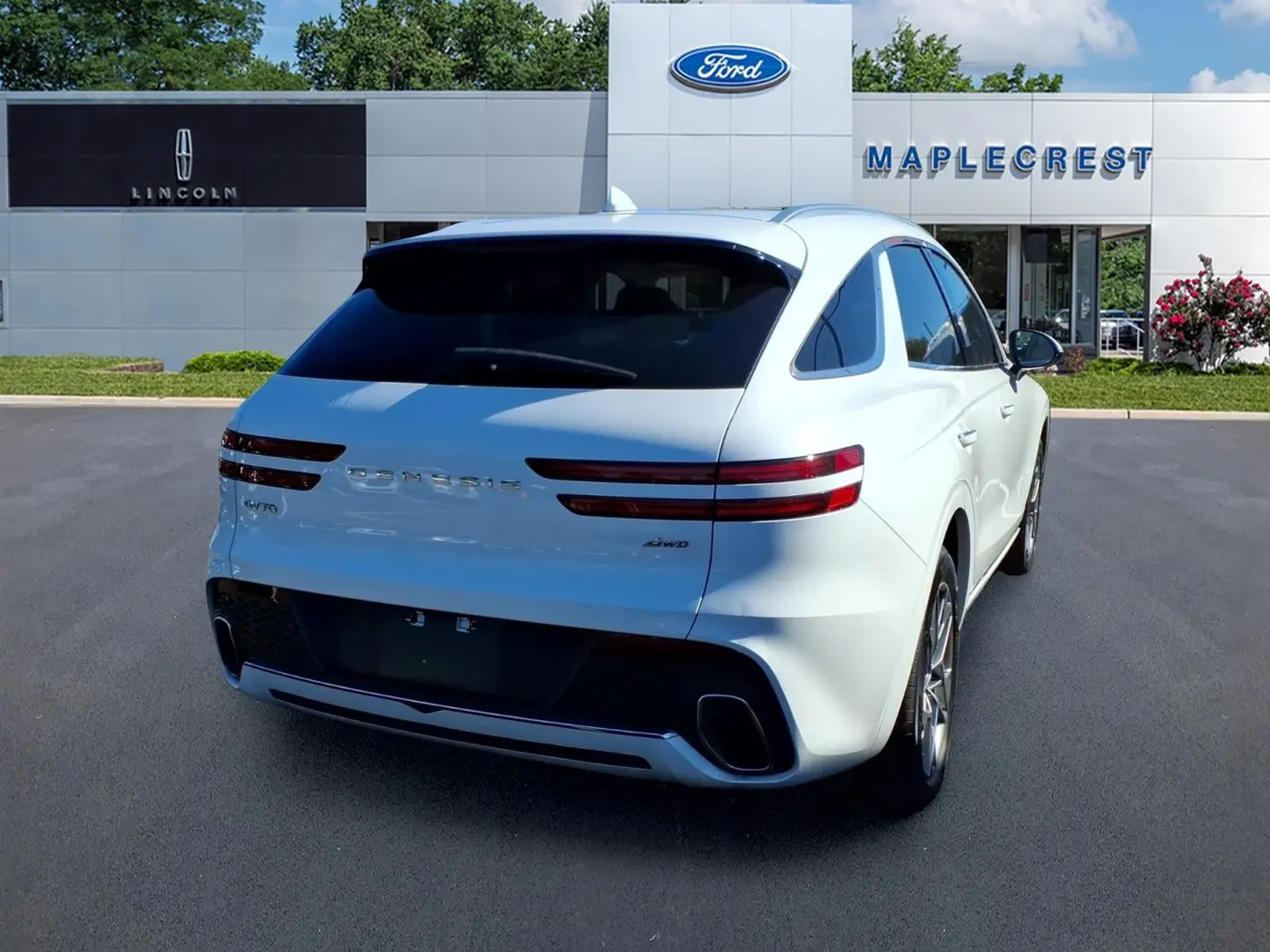 2024 Genesis Gv70 - $38,997