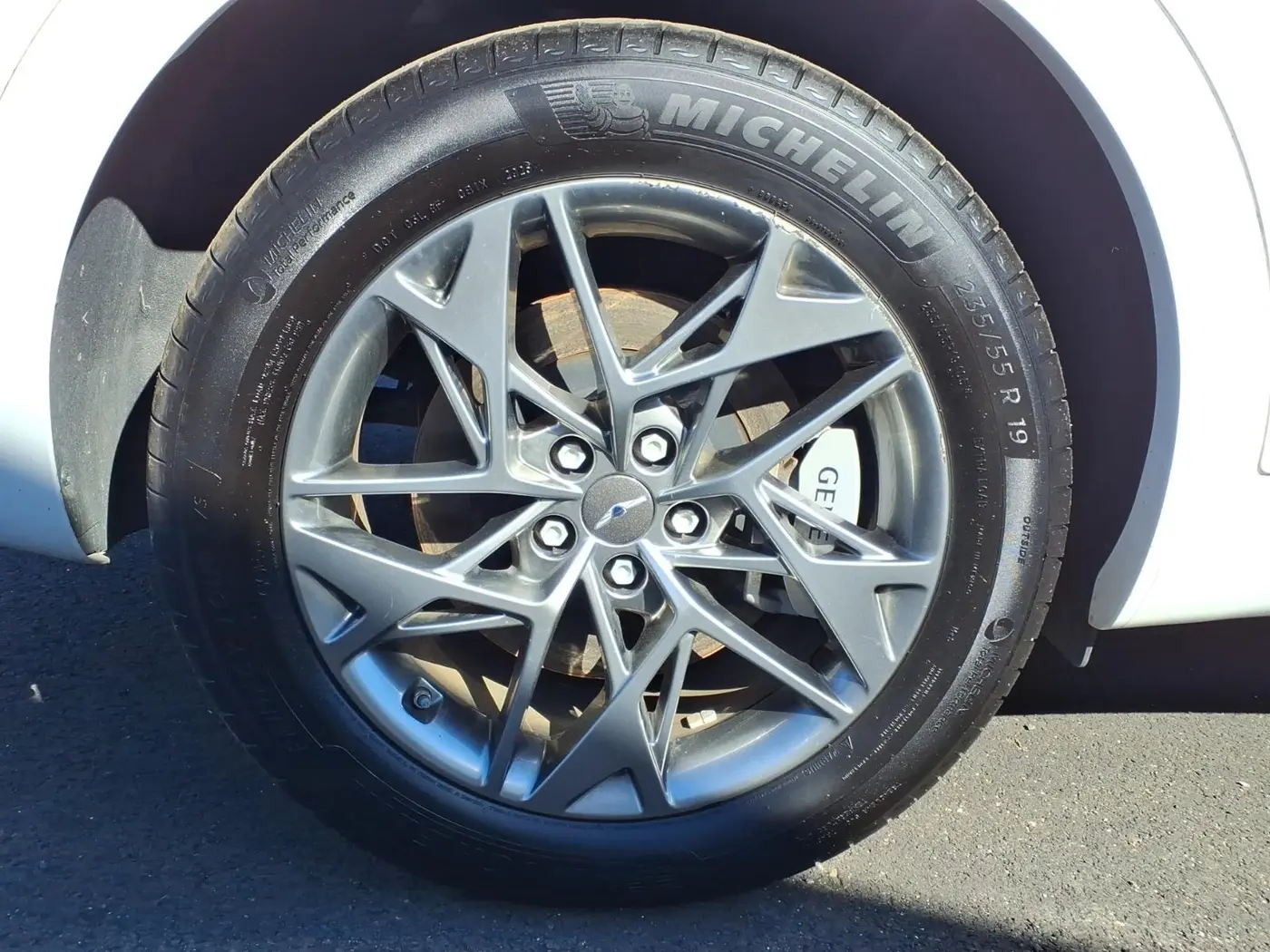 2024 Genesis Gv70 - $38,997