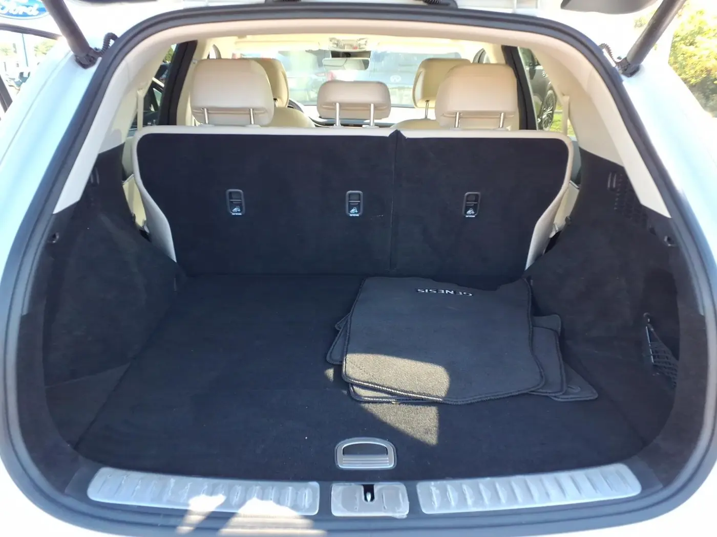 2024 Genesis Gv70 - $38,997