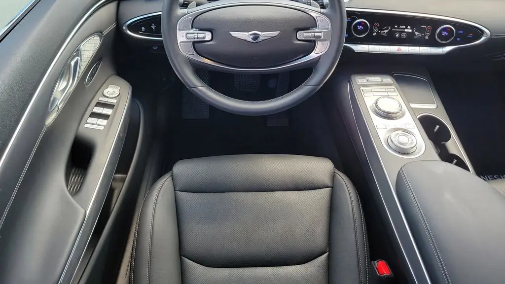 2025 Genesis GV70 2.5T Standard