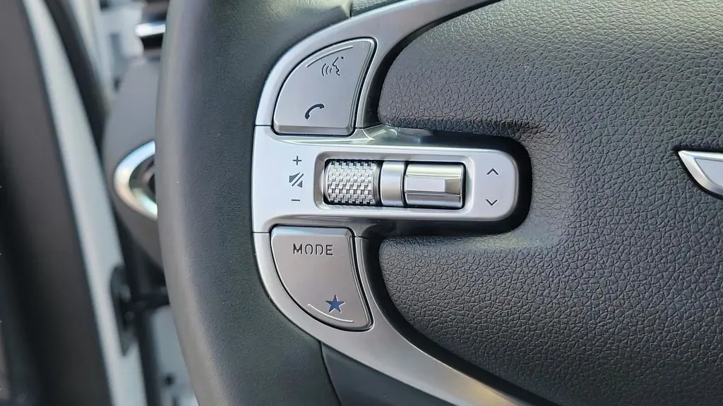 2025 Genesis GV70 2.5T Standard