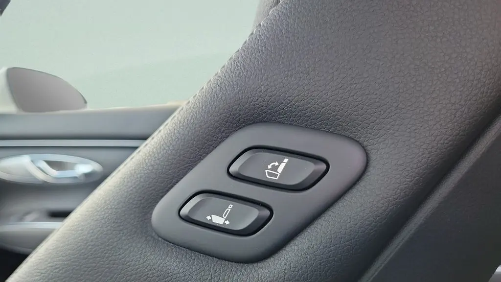 2025 Genesis GV70 2.5T Standard