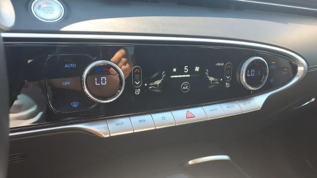 2025 Genesis GV70 2.5T Standard