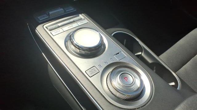 2025 Genesis GV70 2.5T Standard