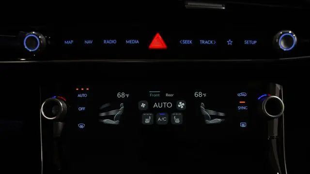 2026 Genesis GV70 2.5T Standard