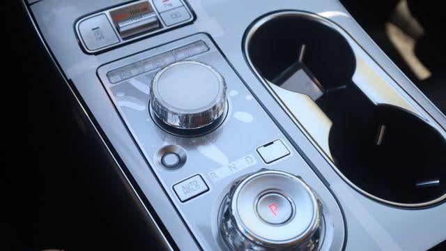 2026 Genesis GV70 2.5T Standard