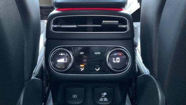2024 Genesis GV70 2.5T Standard