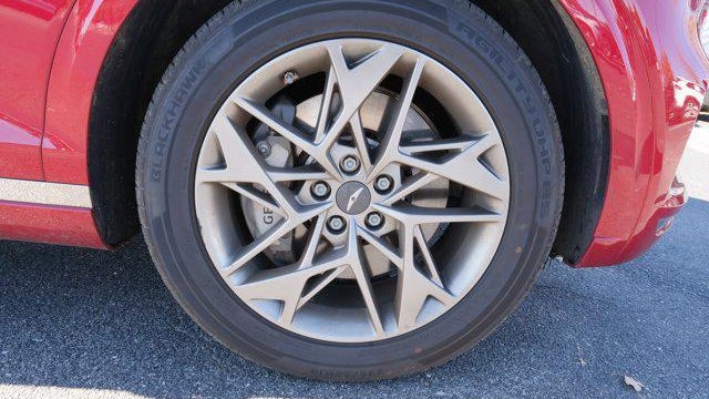 2025 Genesis GV70 2.5T Standard