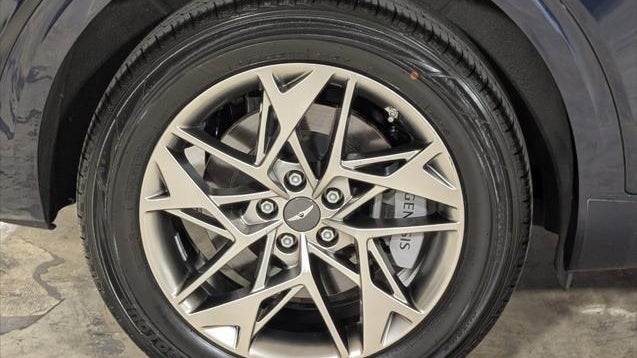 2025 Genesis GV70 2.5T Standard