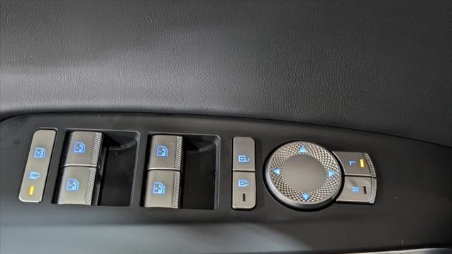 2025 Genesis GV70 2.5T Standard