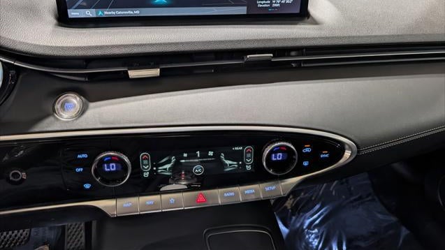 2025 Genesis GV70 2.5T Standard