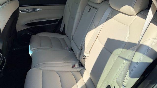 2026 Genesis GV70 2.5T Standard