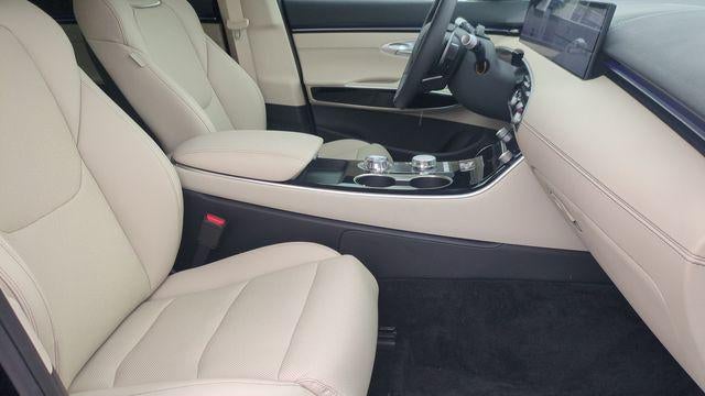 2026 Genesis GV70 2.5T Standard