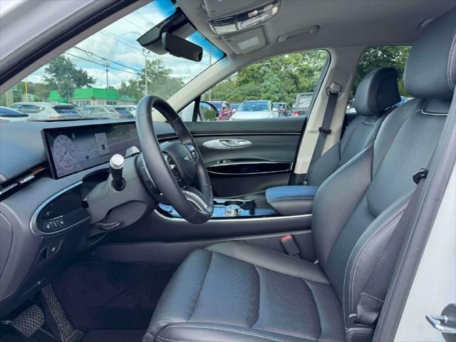 2026 Genesis Gv70 - $47,504
